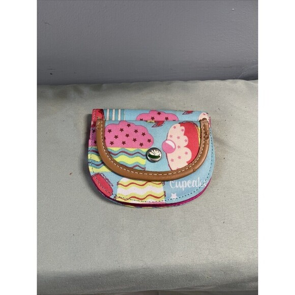 Lily Bloom Cupcakes Print Nylon Adjustable Strap Zip Pocket Crossbody Handbag - Picture 4 of 5